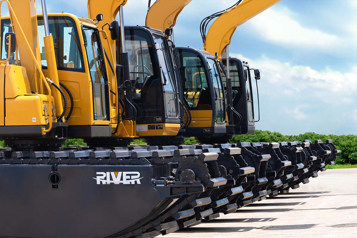 36-40T Amphibious Excavator in Construction