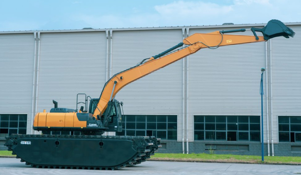 RIVER Amphibious Excavator