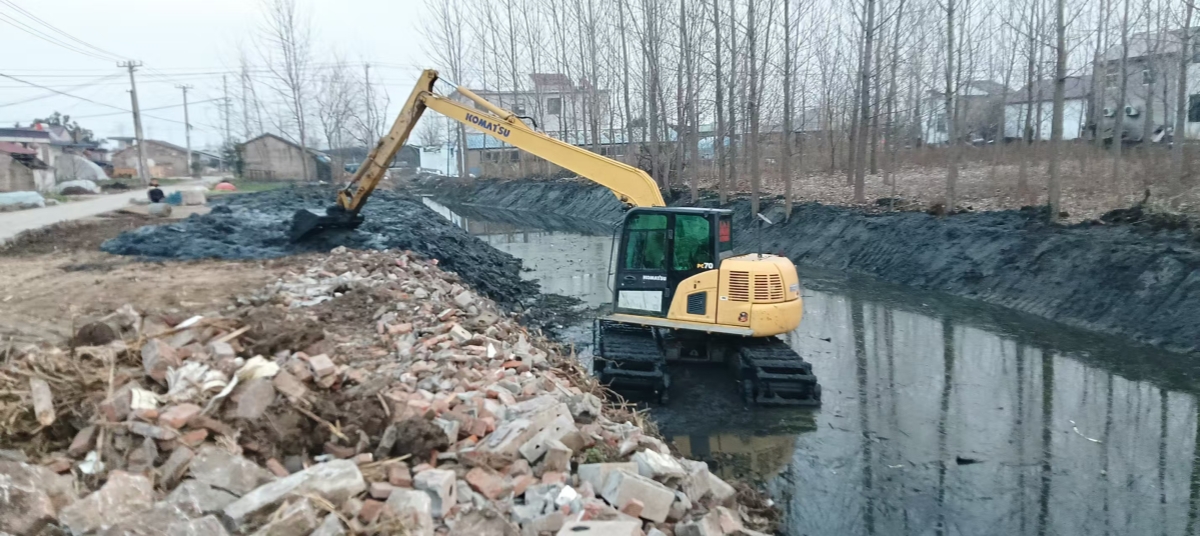 The modified machine became a swamp excavator.